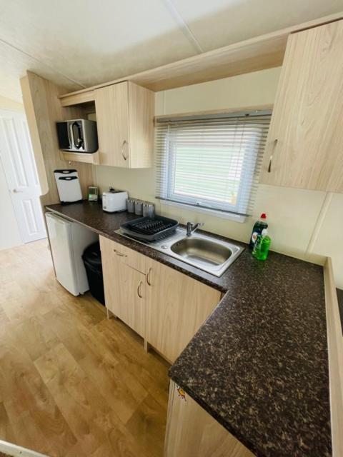 Lakeside Holiday Rentals - Delta Northampton Esterno foto